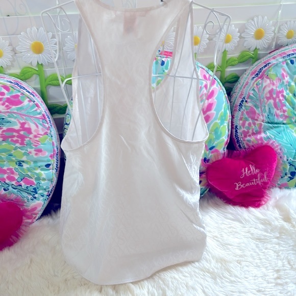 NEW! Victoria’s Secret creamy white top - Picture 4 of 8